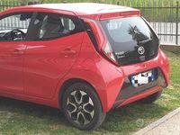 Usata Toyota Aygo Connect Style 72 CV (52 kW) 2020 Rosso Utilitaria