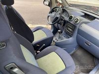 Usata Peugeot 1007 68 CV (50 kW) 2008 Nero Monovolume