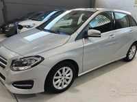 Usata Mercedes B180 109 CV (80 kW) 2016 Grigio Monovolume