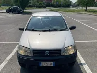 Usata Fiat Punto Active 60 CV (44 kW) 2011 Utilitaria