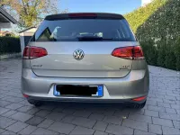Usata VW Golf VII Highline 105 CV (77 kW) 2014 Berlina