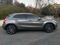 Usata Mercedes GLA200 135 CV (99 kW) 2014 Grigio SUV