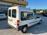 Usata Ford Courier 60 CV (44 kW) 1999 Bianco Monovolume