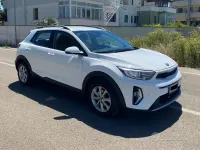 Używany Kia Stonic Style 82 KM (60 kW) 2021 Biały SUV