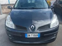 Usata Renault Clio II Dynamique 75 CV (55 kW) 2008 Grigio Berlina