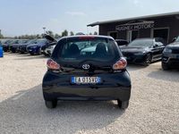 Usata Toyota Aygo Sol 68 CV (50 kW) 2010 Nero Utilitaria
