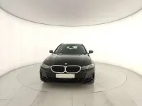Usata BMW 330 286 CV (210 kW) 2023 Black sapphire metallizzato Station wagon