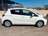 Gebraucht Toyota Yaris Lounge 90 PS (66 kW) 2011 Weiß Limousine