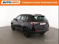 Käytetty Jeep Compass Night Eagle 120 HP (88 kW) 2019 Musta Katumaasturi