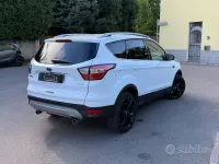 Usata Ford Kuga Business Edition 120 CV (88 kW) 2018 Bianco SUV