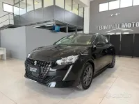 Usata Peugeot 208 Active 102 CV (75 kW) 2023 Nero Utilitaria