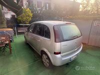 Usata Opel Meriva Cosmo 101 CV (74 kW) 2003 Grigio Monovolume