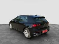Usata VW Golf VIII Life 116 CV (85 kW) 2025 Nero Berlina