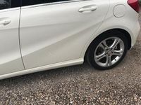 Usata Mercedes A180 109 CV (80 kW) 2014 Bianco Berlina