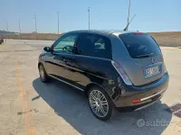 Usata Lancia Ypsilon 90 CV (66 kW) 2008 Nero Utilitaria