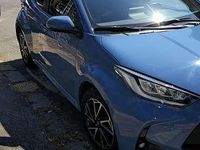Usata Toyota Yaris Hybrid Trend 92 CV (67 kW) 2020 Blu/azzurro Berlina