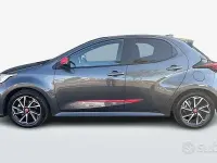 Usata Toyota Yaris Hybrid Style 92 CV (67 kW) 2022 Grigio Berlina