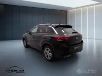 Usata VW T-Roc R-line 150 CV (110 kW) 2023 Nero SUV