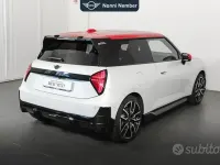 Usata Mini John Cooper Works 184 CV (135 kW) 2024 Bianco Utilitaria
