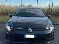 Usata VW Golf VIII Life 131 CV (96 kW) 2020 Grigio Berlina
