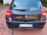 Usata Renault Clio II 75 CV (55 kW) 2006 Nero Berlina