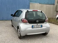 Usata Toyota Aygo 68 CV (50 kW) 2011 Grigio Utilitaria