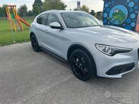 Usata Alfa Romeo Stelvio 201 CV (147 kW) 2020 Grigio SUV