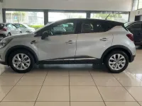 Usata Renault Captur Intens 143 CV (105 kW) 2021 Grigio SUV