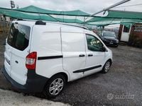 Usata Ford Courier 2017 Bianco Monovolume