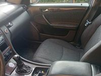 Usata Mercedes C220 142 CV (104 kW) 2001 Grigio Berlina