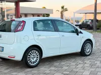 Usata Fiat Punto Street 75 CV (55 kW) 2014 Bianco Utilitaria