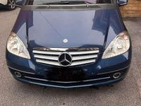 Usata Mercedes A180 Premium 109 CV (80 kW) 2010 Blu/azzurro Monovolume