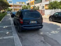 Usata Chrysler Voyager Limited 143 CV (105 kW) 2002 Bluazzurro Monovolume