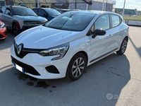 Usado Renault Clio V Equilibre 90 HP (66 kW) 2023 Branco Sedan