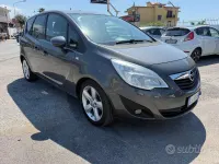 Usata Opel Meriva Cosmo 101 CV (74 kW) 2011 Grigio Monovolume