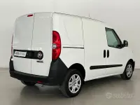 Usata Fiat Doblò S 105 CV (77 kW) 2022 Bianco Monovolume