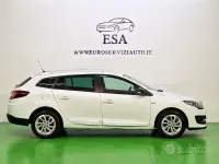 Usata Renault Mégane GrandTour LIMITED 110 CV (80 kW) 2015 Bianco Station wagon