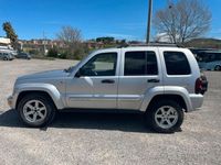 Usata Jeep Cherokee 163 CV (119 kW) 2005 Grigio SUV