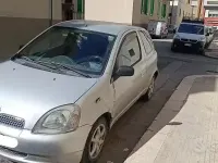 Occasion Toyota Yaris 68 ch (50 kW) 2001 Gris Berline