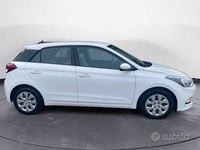 Usata Hyundai i20 Classic 75 CV (55 kW) 2015 Bianco Berlina