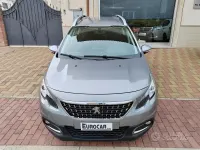 Usata Peugeot 2008 Active 100 CV (73 kW) 2018 Grigio SUV