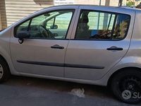 Usata Renault Modus Dynamique 70 CV (51 kW) 2008 Grigio Monovolume