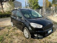 Usata Ford Tourneo Courier 75 CV (55 kW) 2015 Nero Monovolume
