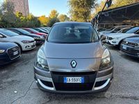 Usata Renault Scénic III 110 CV (80 kW) 2010 Grigio Monovolume