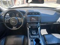 Usata Jaguar XE 200 CV (147 kW) 2017 Nero Berlina