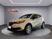 Usata Renault Captur Intens 90 CV (66 kW) 2018 Bianco crema SUV