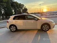 Usata VW Golf VIII Life 116 CV (85 kW) 2022 Bianco Berlina