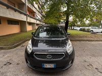 Usado Kia Venga 90 CV (66 kW) 2012 Negro Utilitario