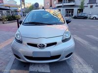 Usata Toyota Aygo 68 CV (50 kW) 2010 Grigio Utilitaria