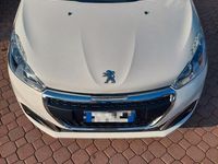 usata Peugeot 208 HDi Guidabile per neopatentati